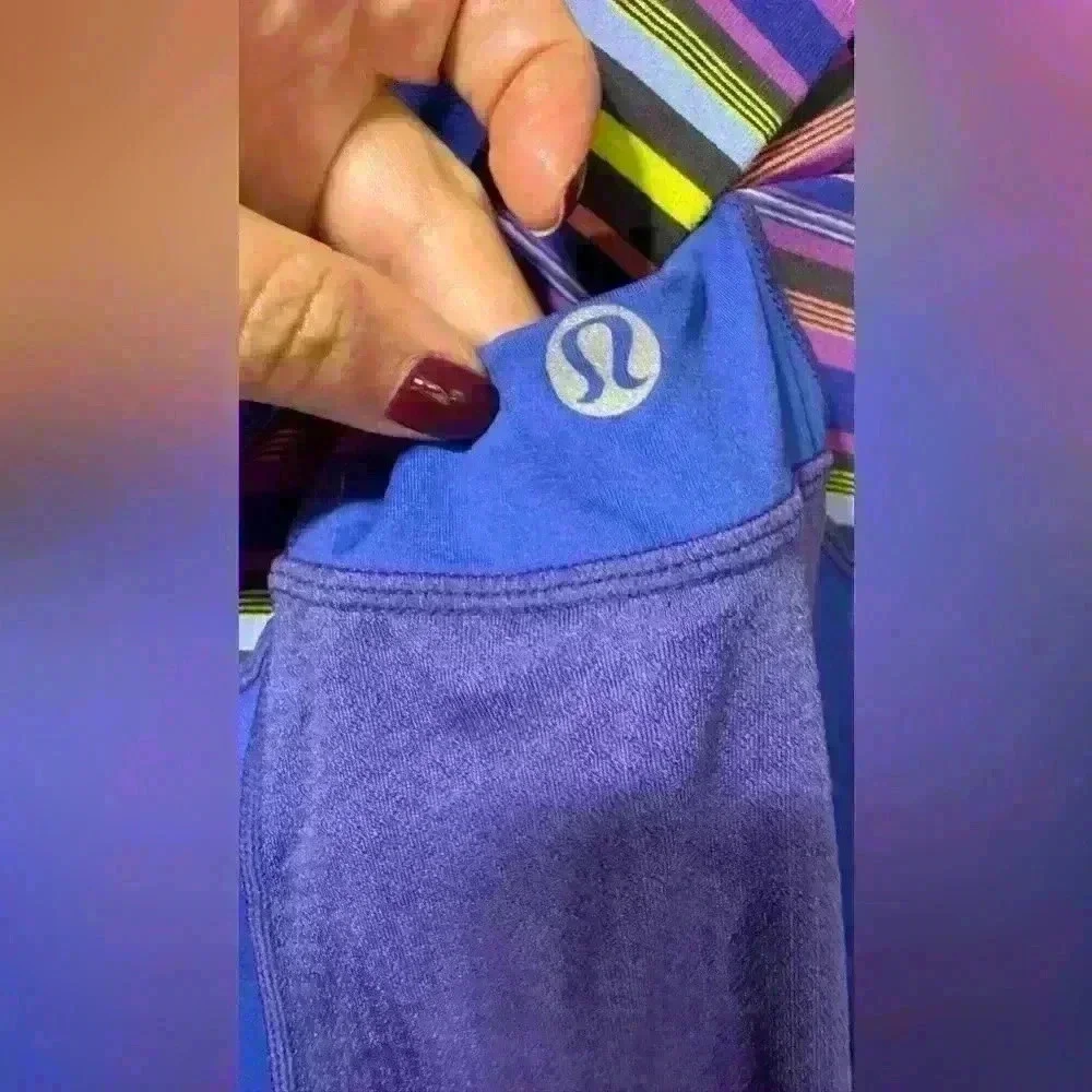 lululemon top with built in bra